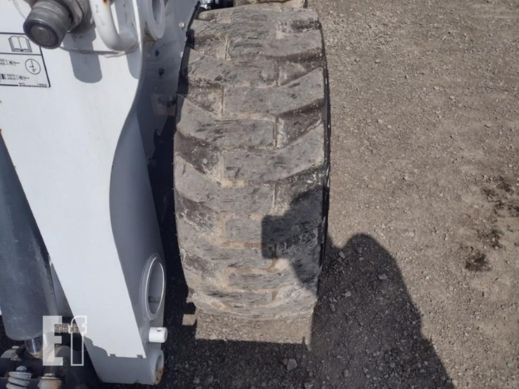 2022-bobcat-s740-image-22