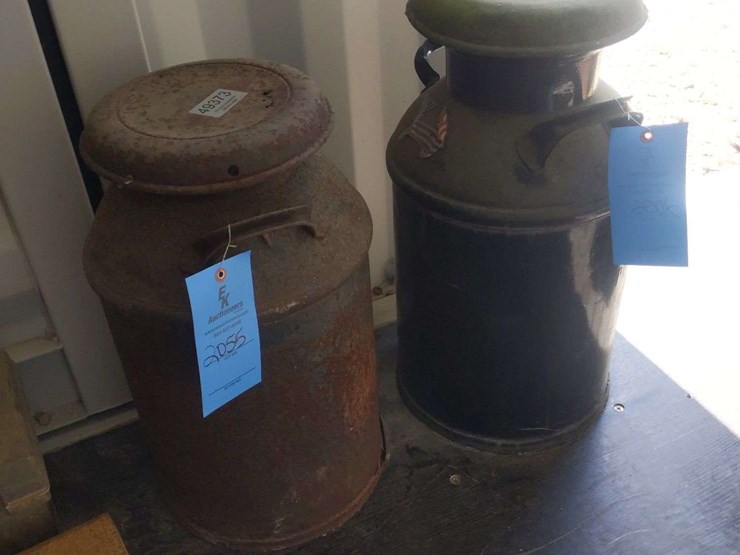 qty-(2)-milk-cans-image-1