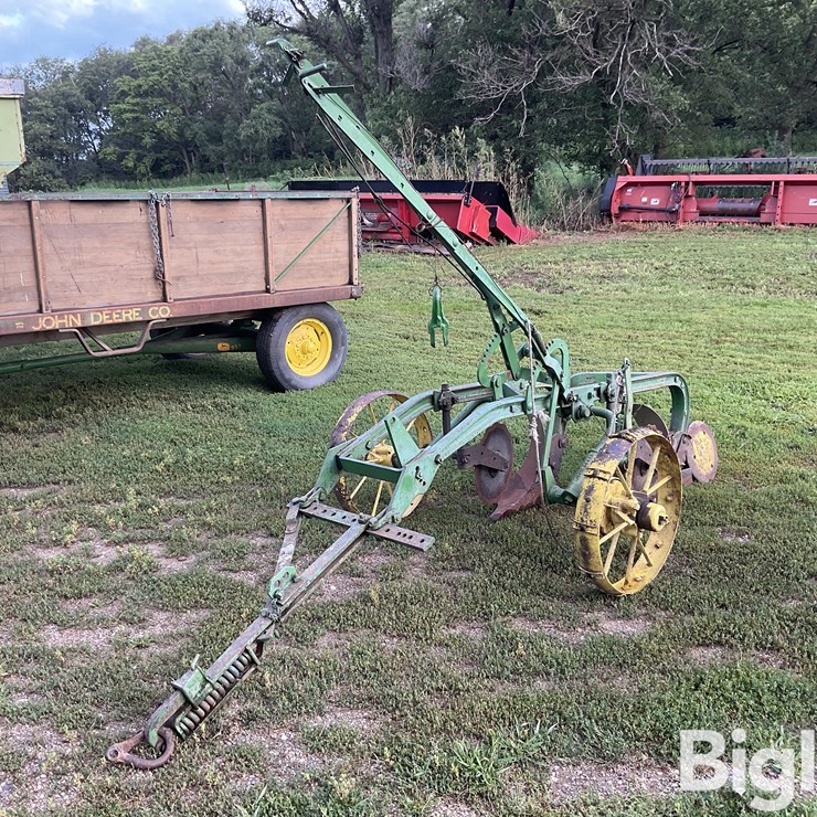 JOHN DEERE 612
