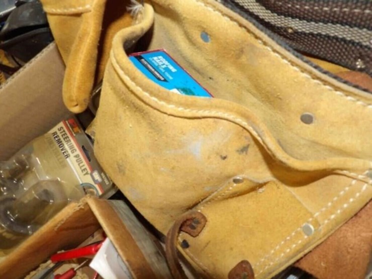 tool-belt,-craftsman-multimeter,-more-image-3