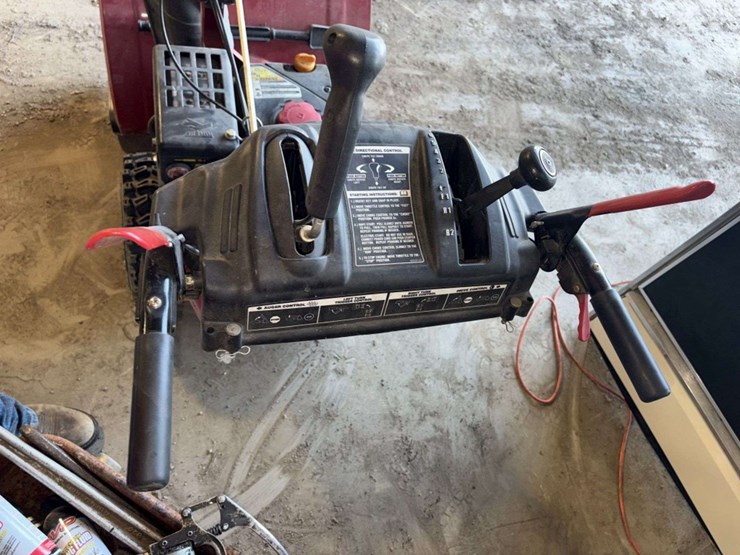 craftsman-26”-walk-behind-snow-blower,-electric-start,-ez-steer,-needs-carb-job,-has-stale-gas-image-8