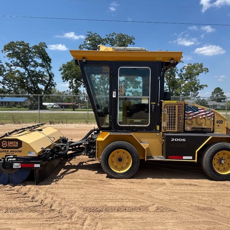 2021 SMITH CHALLENGER SCM 400 SWEEPER