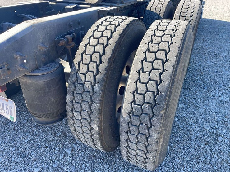 2015-navistar-prostar-day-cab---automatic-transmission-image-36