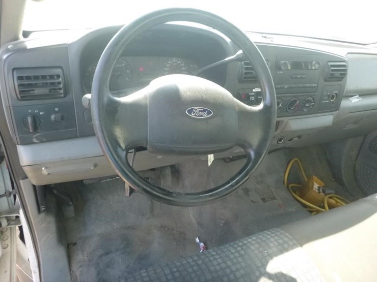 2005-ford-f450-image-23