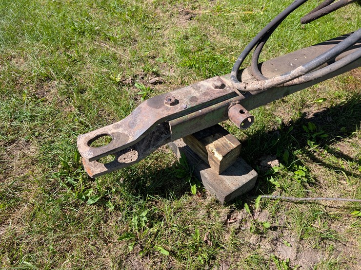 john-deere-220-image-5