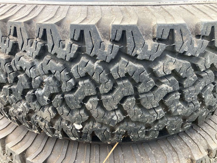 8-bolt-alloy-rim-and-lt265/75r16-bfgoodrich-all-terrain-t/a-tires---set-of-4-image-3