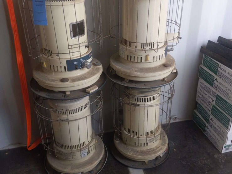 qty-4-kerosene-heaters-image-1