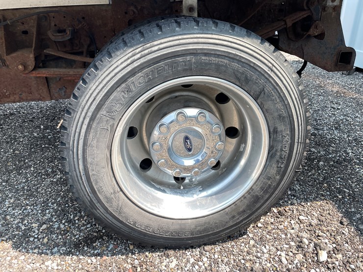 2007-ford-f550-image-8
