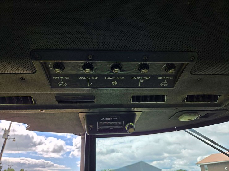 1981-john-deere-4440-image-27
