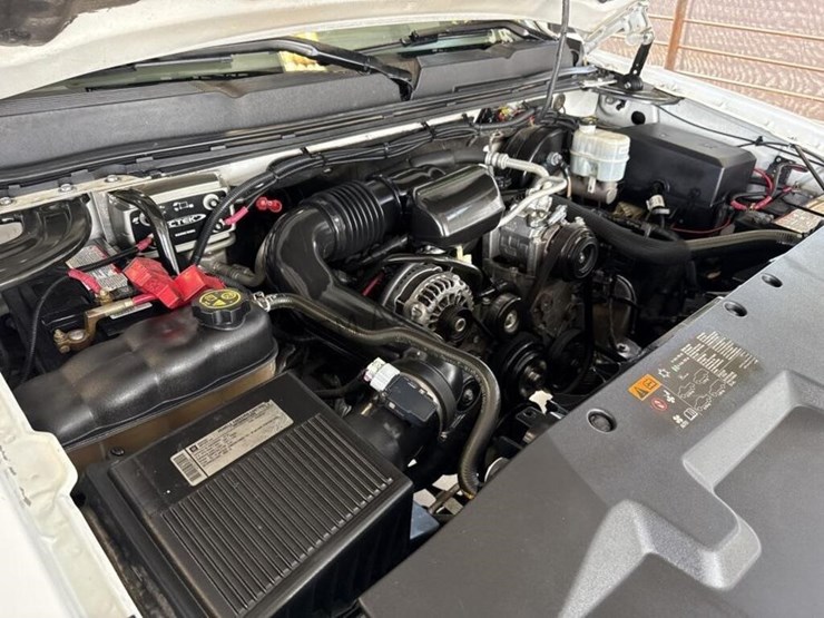 2012-chevrolet-silverado-1500-image-11