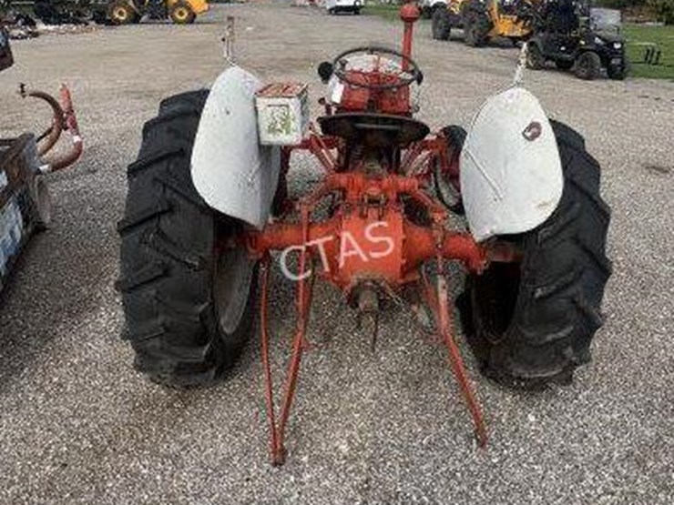 ford-tractor-image-8