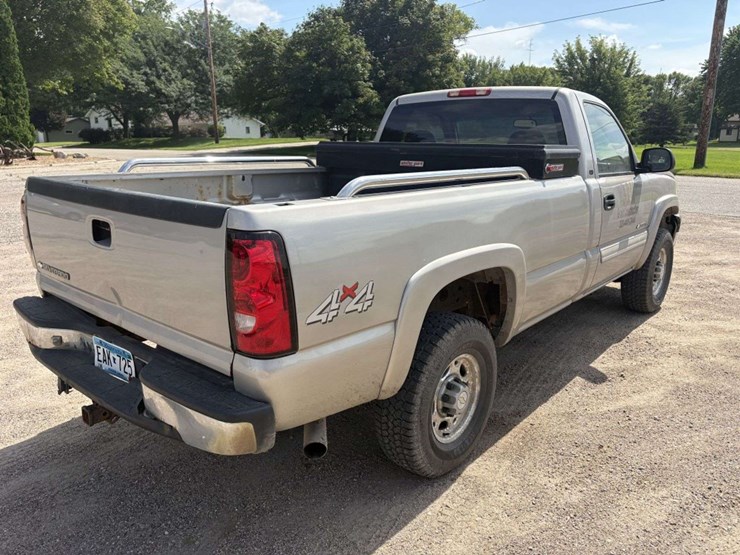 2006-chevy-silverado-2500hd-lt,-4x4,-6.0l,-auto-trans,-reg-cab,-8’-box,-pw,-auto-lights,-power-drive-image-7
