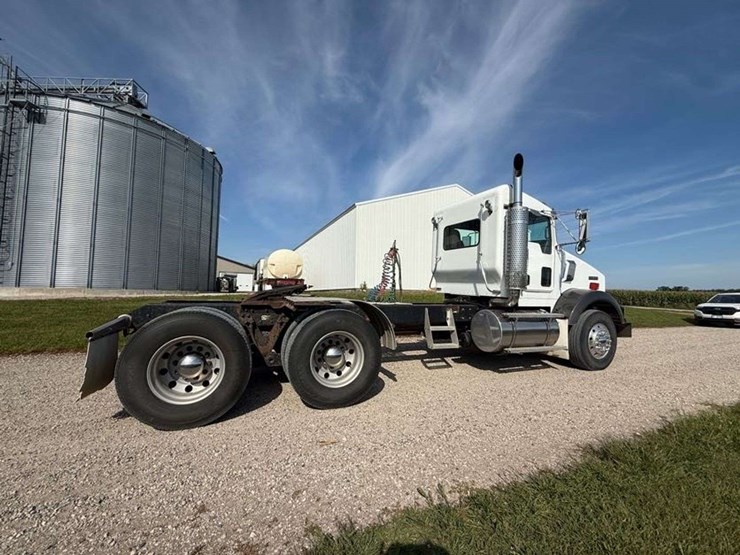 2007-kenworth-t800-image-9