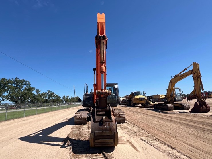 hitachi-zaxis-250lc-6n-excavator-image-7