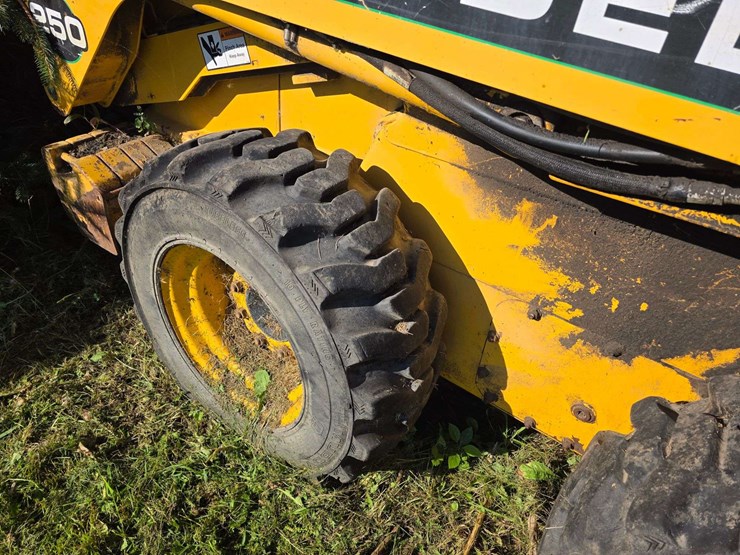 john-deere-250-image-5
