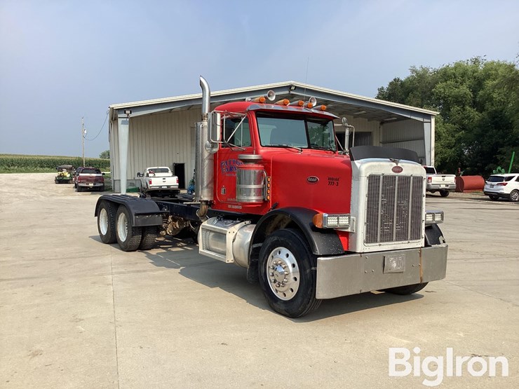 1993-peterbilt-378-image-3
