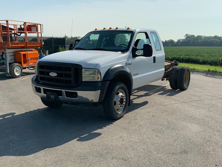 2005-ford-f450-xl-image-18