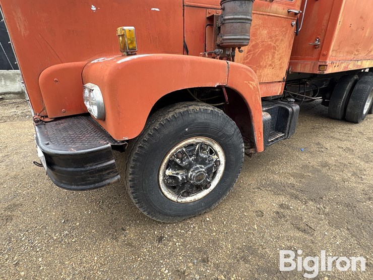 1973-diamond-reo-t/a-grain-truck-image-10