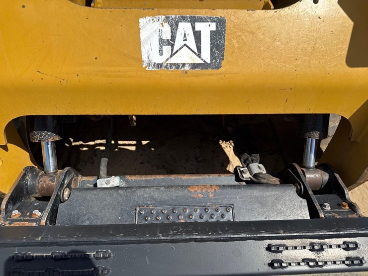 2018-caterpillar-299d2-image-20