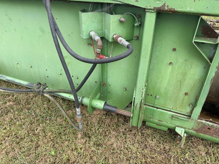 john-deere-224-image-11