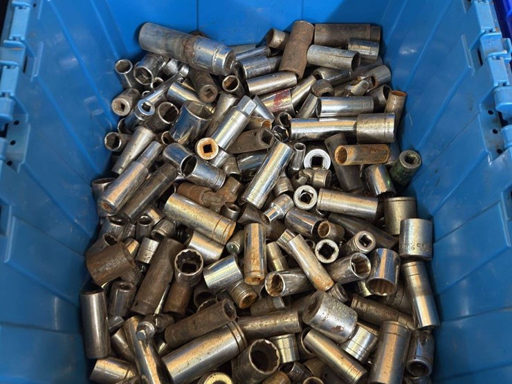 box-of-sockets-image-1