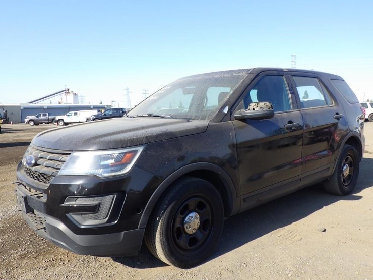 2017-ford-explorer-image-2