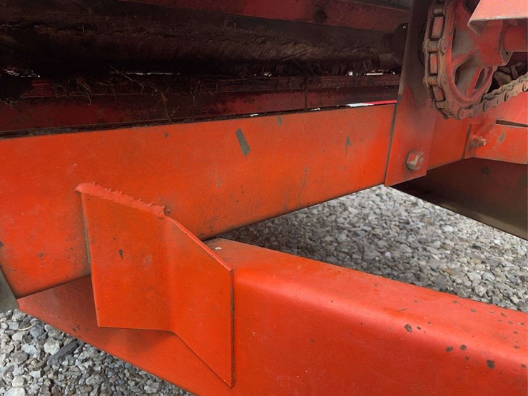 avco-new-idea-manure-spreader-image-18