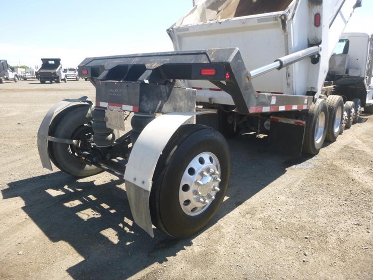 2020-peterbilt-567-image-14