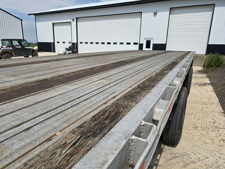 1998-transcraft-eagle-aluminum-flat-bed-trailer,-spread-axle,-11r22.5-tires-on-all-aluminum-rims,-ne-image-14