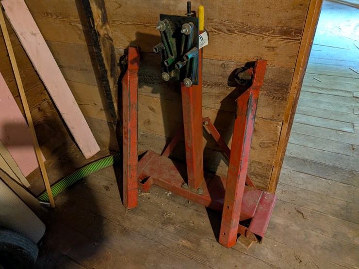 #3021-•-engine-stand-image-1