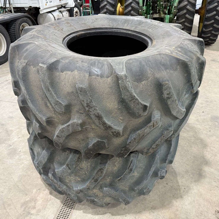 2010 JOHN DEERE 2010
