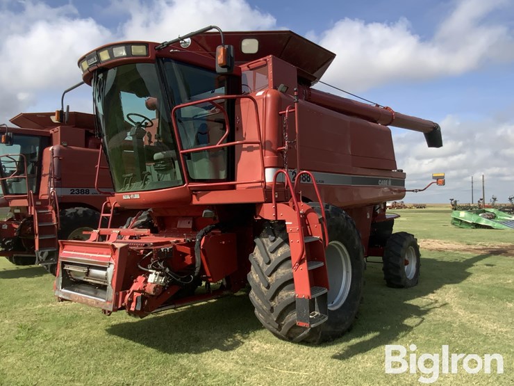 2006-case-ih-2388-image-1