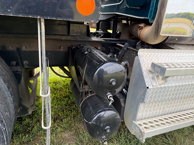 western-star-4900-image-9