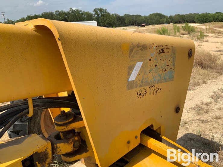 1991-deere-570b-image-17
