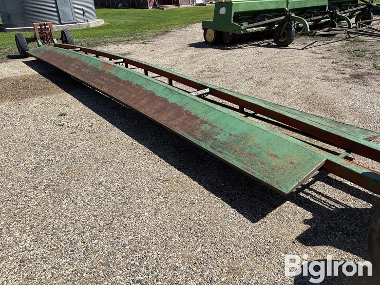 kuhn-30'-grain-drill-transport-image-13