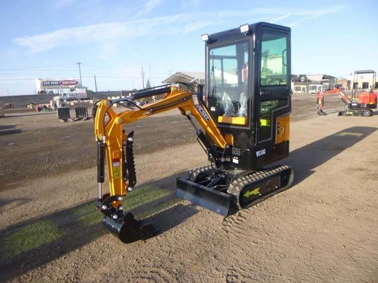 2025-vicsec-vc13c-hydraulic-excavator-image-1