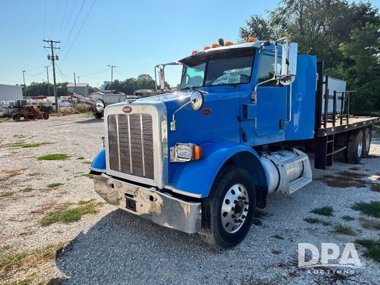 2014-peterbilt-365-image-17