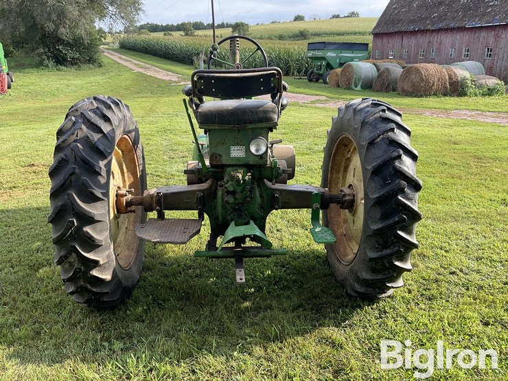 1951-john-deere-model-a-image-6