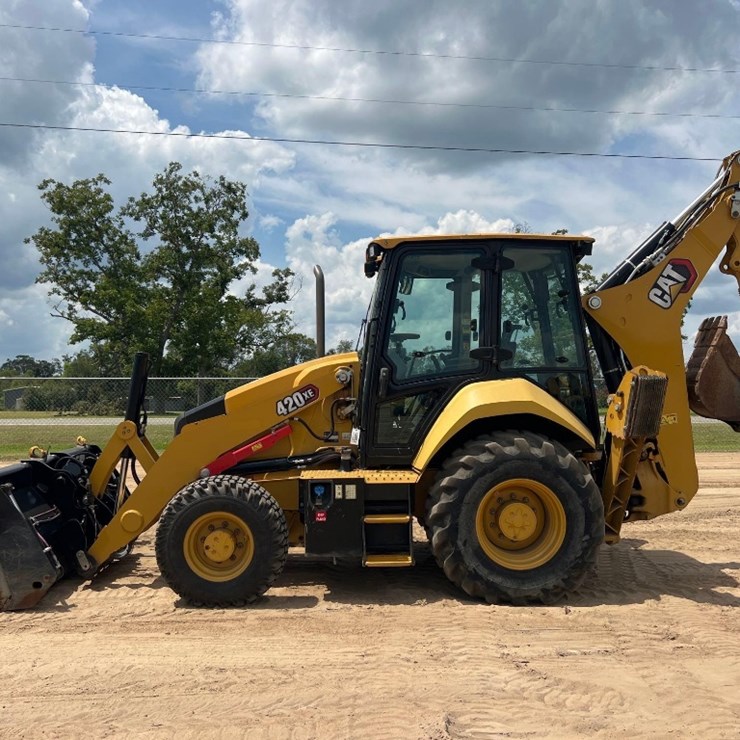 2021 CATERPILLAR 420