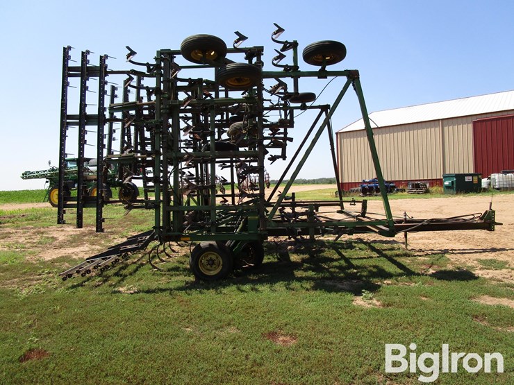 john-deere-1060-image-4