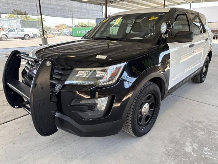 2016-ford-explorer-image-4