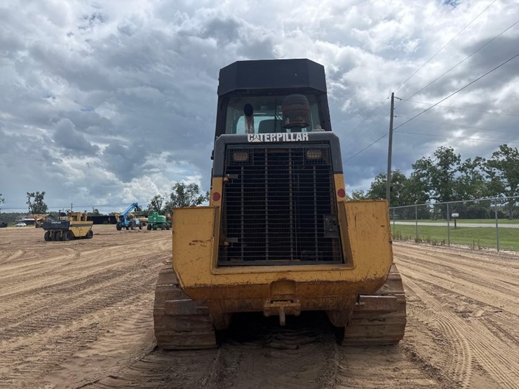 2002-caterpillar-973c-image-7