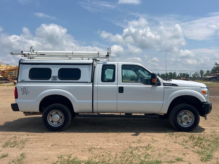 2016-ford-f250-xl-image-5