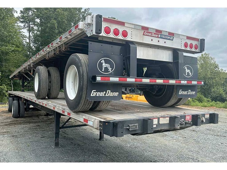 2024-great-dane-flatbed-image-1