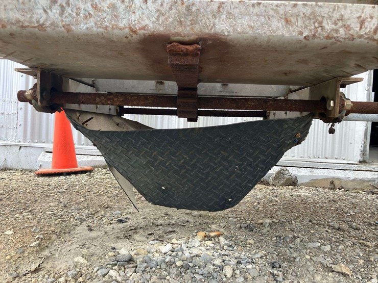 stainless-steel-fertilizer-dual-bin-blend-hopper-image-7