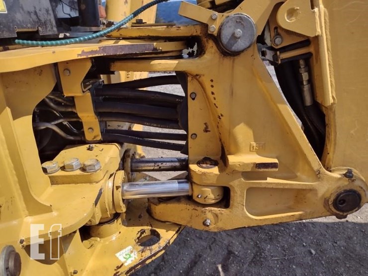 2004-caterpillar-420d-image-29