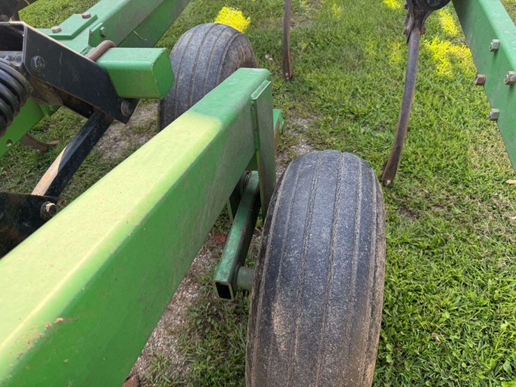 john-deere-680-image-13