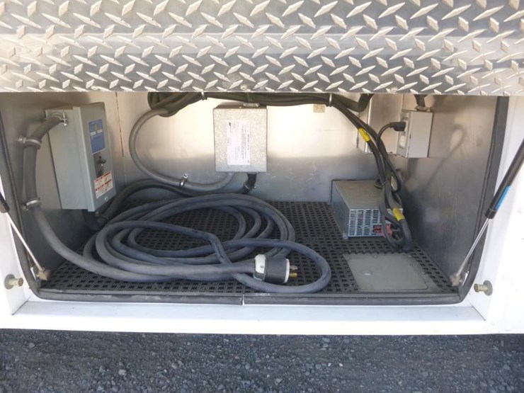 2002-utility-van-image-6