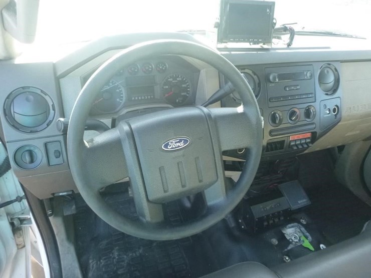2008-ford-f550-image-15