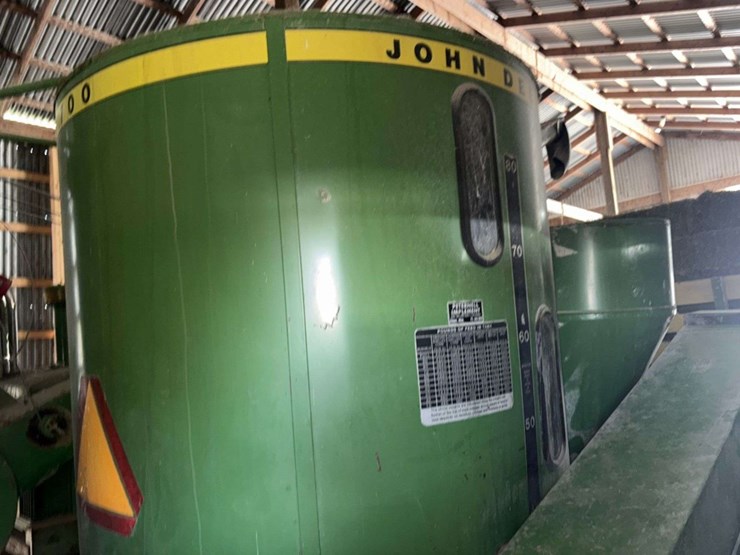 john-deere-700-image-23